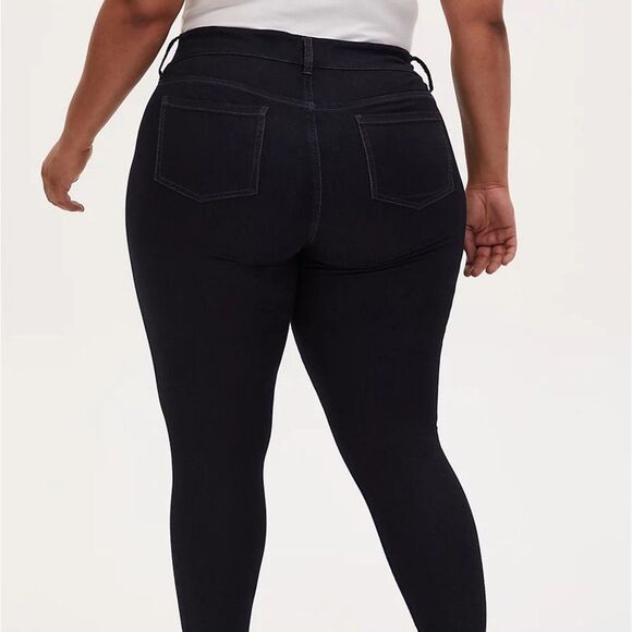🆕Torrid Jegging - Super Stretch Dark Wash - Picture 1 of 4